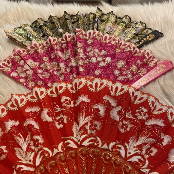 3 new hand fans - Picture 8 of 9